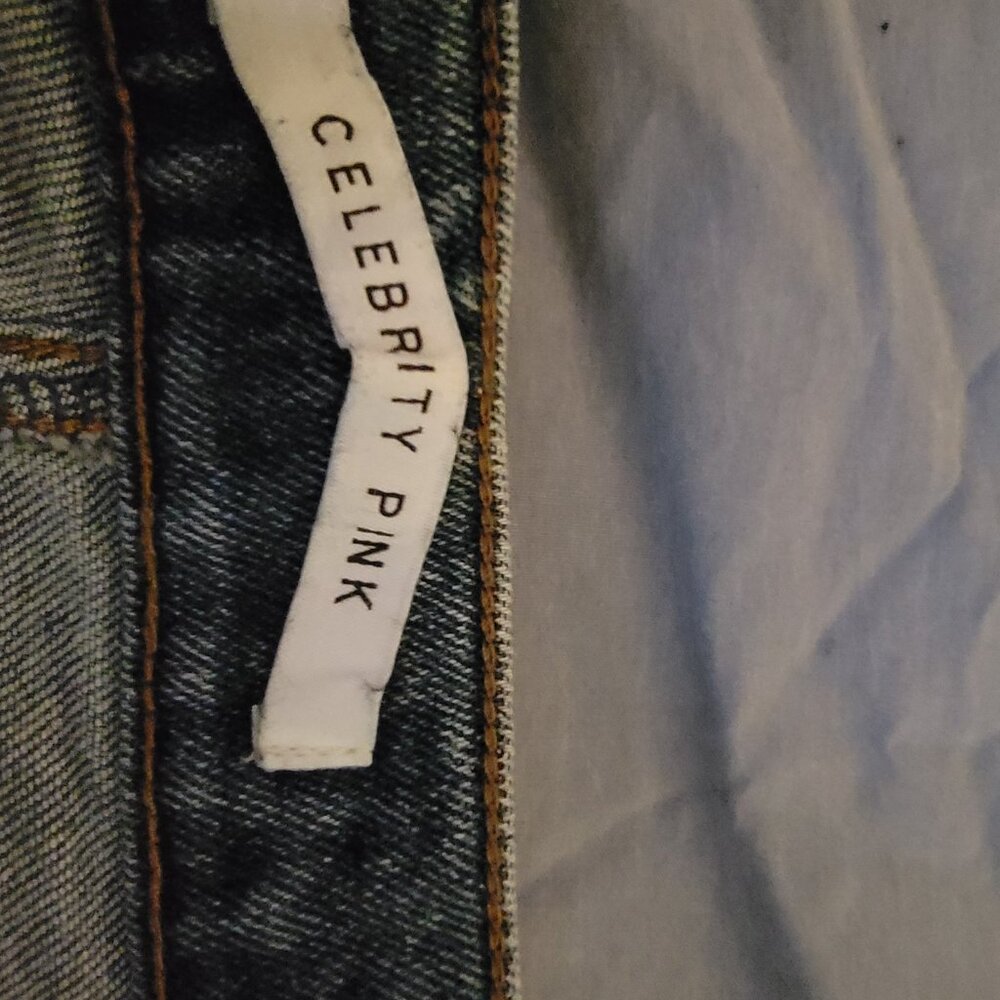 Jeans - Picture 2 of 4